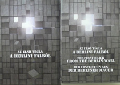 Az els tgla a berlini falbl