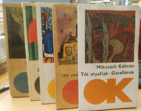 5 db Miksz�th K�lm�n: A fekete v�ros + Egy �j az Arany Bog�rban + K�t v�laszt�s Magyarorsz�gon + Szent P�ter eserny�je + T�t atyafiak/Gavall�rok