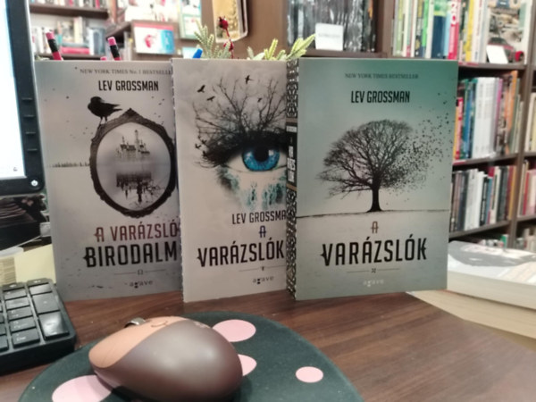 Lev Grossman - A varzslk-trilgia 1-3. (A varzslk, A varzslkirly, A varzsl birodalma)