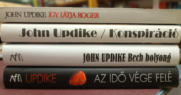 Updike knyvcsomag