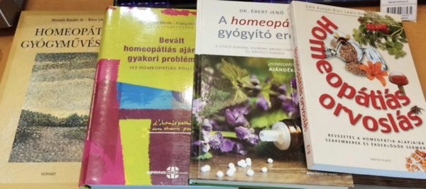 4 db Homeoptia: Homeoptis orvosls; A homeoptia gygyt ereje; Bevlt homeoptis ajnlsok gyakori problmkra; Homeoptis gygymvszsg