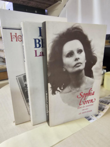 3db k�tet: Hogyan lettem sz�n�szn�?+ Laterna magica+ Sophia Loren