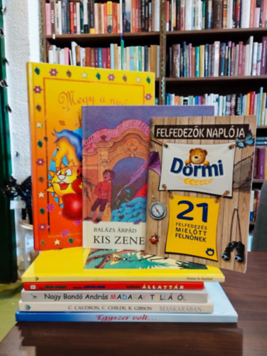 Gyerekknyv csomag 8 darabos KNYVMENT AJNLAT: Felfedezk naplja, Kis zenei bc, Megy a nyr, jn a tl, Samu s bartai, Klns llattr, Madarak tollrl, Maskarban, Egyszer volt...