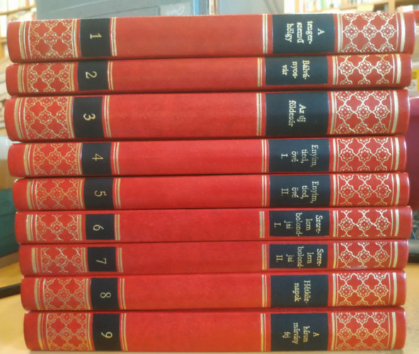 J�kai M�r munk�i, gy�jtem�nyes d�szkiad�s 1-9.: A tengerszem� h�lgy; B�lv�nyosv�r; Az �j f�ldes�r; Enyim, tied, �v� I-II.; Szerelem bolondjai I-II.; H�tk�znapok; A h�rom m�rv�nyfej