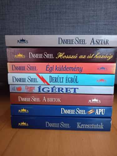 8 Danielle Steel sikerk�nyv