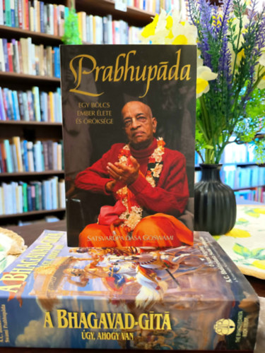Vall�s k�nyvcsomag 2 darabos aj�nlat: A Bhagavad-gita, �gy ahogy van, Prabhupada. Egy b�lcs ember �lete �s �r�ks�ge.