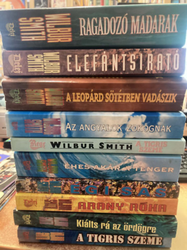 10 db Wilbur Smith k�nyvcsomag