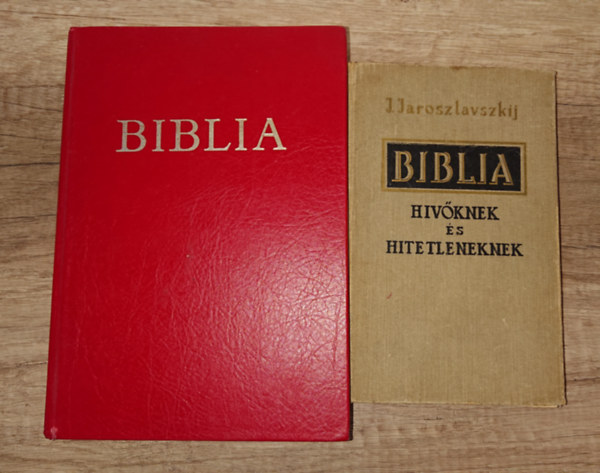 Bibliacsomag: Biblia - �sz�vets�gi �s �jsz�vets�gi Szent�r�s  + Biblia h�v�knek �s hitetleneknek