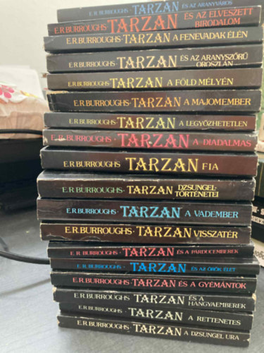 18 db Tarzan ktet