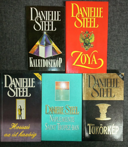 (5db) Danielle Steel romantikus k�nyvcsomag:  Kaleidoszk�p / Zoya / Hossz� az �t haz�ig / Naplemente Saint Tropez-ban / T�k�rk�p