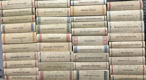 38 db a Magyar H�rmond� sorozatb�l