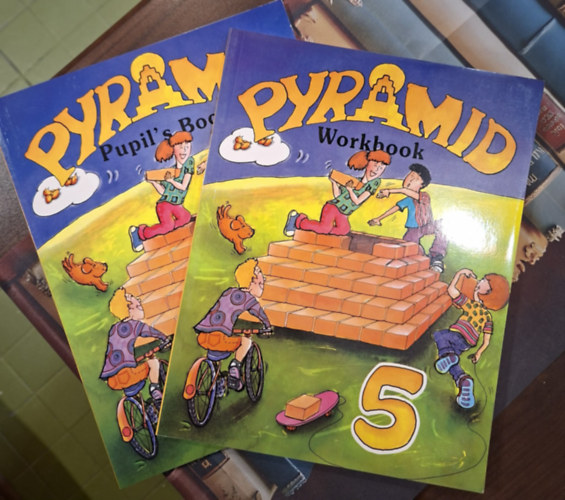Pyramid Pupil's Book 5. + Pyramid Workbook 5.