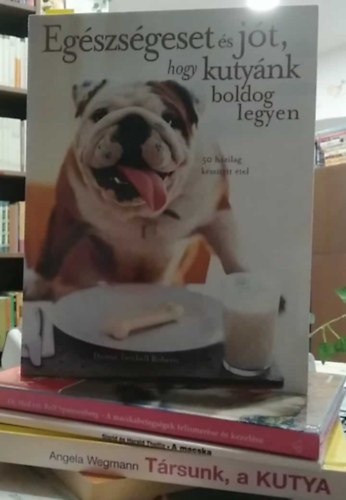 4 db-os KÖNYVMENTŐ AJÁNLAT, állattartás: Társunk, a kutya+ A macska+ A macskabetegségek felismerése és kezelése+ Egészségeset és jót, hogy kutyánk boldog legyen