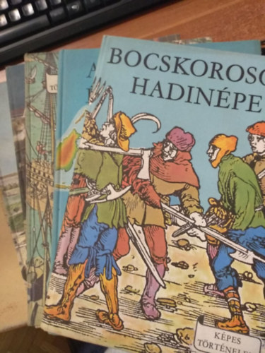 10db a Kpes trtnelem sorozatbl: Eurpa lre tr + Haza s halads + Magyarorszg virgzsa s romlsa + Kzdelem a tengerekrt + Eurpa szletse + Bocskorosok hadinpe+ A gpek forradalma+ A renesznsz vilga+ A nagy franc