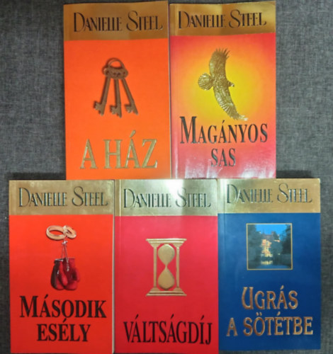 Danielle Steel - (5db) Danielle Steel romantikus knyvcsomag: A hz / Magnyos sas / Msodik esly / Vltsgdj / Ugrs a sttbe