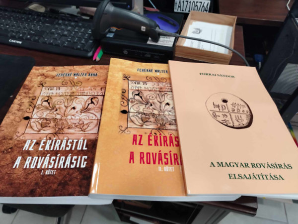 Az ékírástól a rovásírásig I-II. + A magyar rovásírás elsajátítása