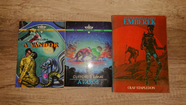 3 sci-fi fiataloknak: A v�ndor, A v�ros, Az utols� �s az els� emberek