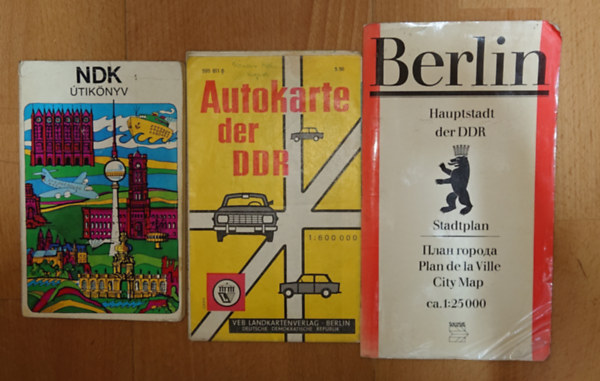3 kiadv�ny az NDK szerelmeseinek: NDK �tik�nyv, Autokarte der DDR, Berlin - Hauptstadt der DDR (Stadtplan)
