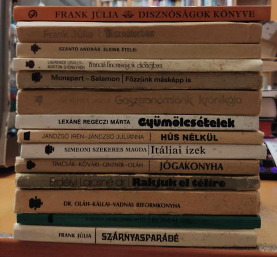 14 szakcsknyv: Disznsgok knyve; Diszntorban; Eleink telei; Francia finomsgok dihjban; Fzznk mskpp is; Gasztronmink krnikja; Gymlcstelek; Hs nlkl; Itliai zek; Jgakonyha; Rakjuk el tlire; Reformko