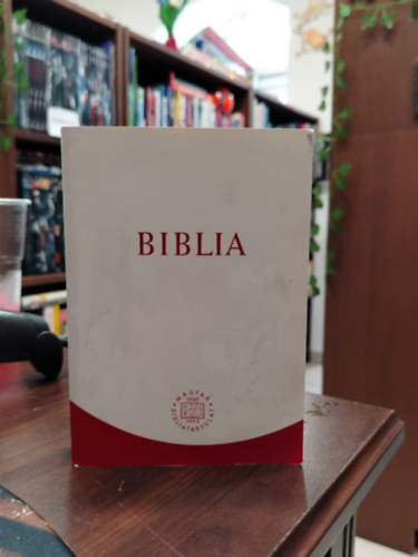 Biblia (R�F 2014) k�z�pm�ret, karton�lt, feh�r-bord�