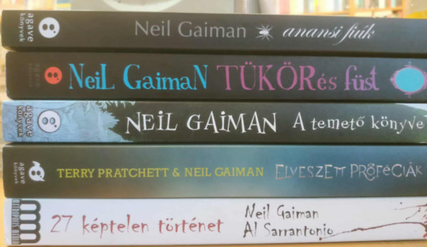 5 db Neil Gaiman: 27 kptelen trtnet; Elveszett prfcik; A temet knyve; Tkr s fst; Anansi fik