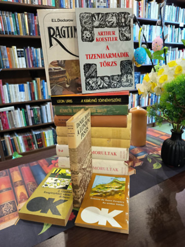 Victor Hugo, William Somerset Maugham, Kenneth Roberts, Uris Leon, Antoine de Saint-Exup�ry, John Updike, E. L. Doctorow, Daniel Defoe, Arthur Koestler Wladyslaw Reymont - Vil�girodalmi k�nyvcsomag 10 darabos K�NYVMENT� AJ�NLAT: Parasztok I-II., A nyomorultak I-II., �r�k szolgas�g, Lydia Bailey, A kir�lyn� t�rv�nysz�ke, Az ember f�ldje, Szeg�nyh�zi v�s�r-A farm, Ragtime, A londoni pestis, A tizenharma