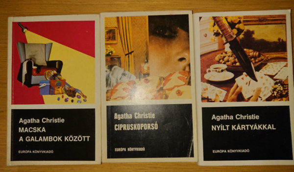 3 krimi Agatha Christie: Macska a galambok k�z�tt, Cipruskopors�, Ny�lt k�rty�kkal