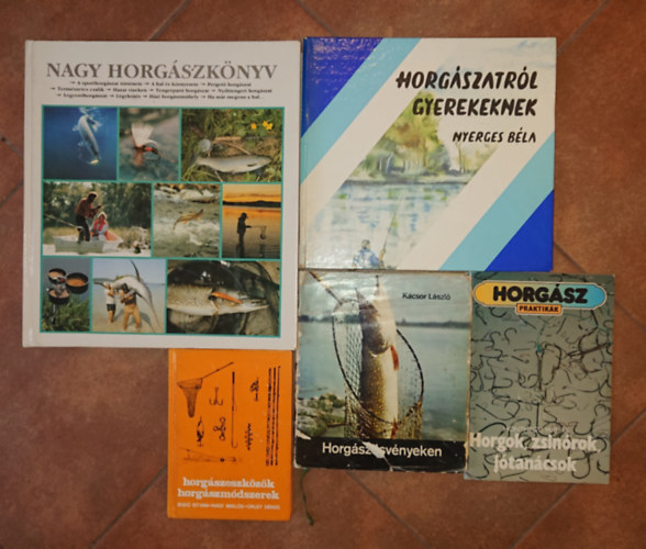 4 knyv a horgszatrl + ajndk Horgszpraktikk fzet (Horgok, zsinrok, jtancsok): Nagy horgszknyv, Horgszeszkzk, horgszmdszerek, Horgszsvnyeken, Horgszatrl gyerekeknek