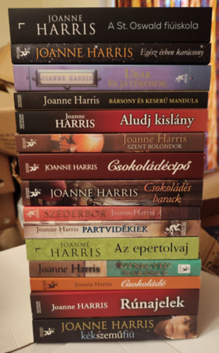 Joanne Harris knyvgyjtemny (15 darab knyv) / Csokold, Csokoldcip, Szederbor, tnegyed narancs, Rnajelek, Kkszemfi, Az epertolvaj, A St. Oswald fiiskola, Egsz vben karcsony, Szent bolondok, Aludj kislny, Partvidk