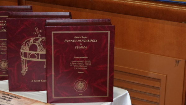 �zenet-Pental�gia �s Summa