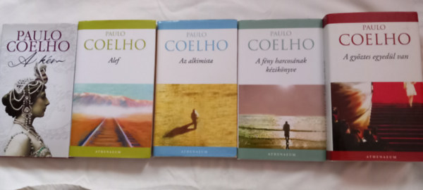 Paulo Coelho 5 knyv: A km + Alef +Az alkimista + A fny harcosnak kziknyve +A gyztes egyedl van