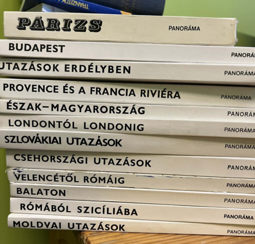 12 db Panor�ma �tik�nyv: P�rizs,Budapest, Utaz�sok Erd�lyben, Provence �s a Francia rivi�ra, �szak-Magyarorsz�g,Londont�l Londonig, Szlov�kiai utaz�sok, Csehorsz�gi utaz�sok, Velenc�t�l R�m�ig, Balaton, Rom�b�l Szic�li�ba,Moldv