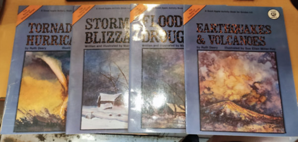 Sue Ellen Miller-Ray , Mary Micallef Ruth Deery (illus.) - 4 db The Natural Disaster Series: Earthquakes & Volcanoes + Floods & Droughts + Storms & Blizzards + Tornadoes & Hurricanes (Good Apple)