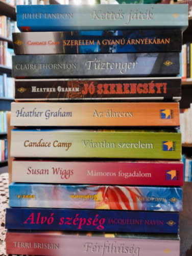 Romantikus k�nyvcsomag 10 darabos K�NYVMENT� AJ�NLAT: F�rfih�s�g, Alv� sz�ps�g, Hull�mok h�t�n, M�moros fogadalom, V�ratlan szerelem, Az �larcos, J� szerencs�t!,T�ztenger, Szerelem a gyan� �rny�k�ban, Kett�s j�t�k