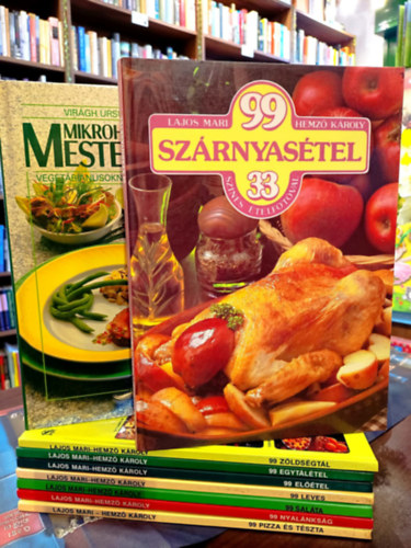 Gasztron�mia k�nyvcsomag 9 darabos K�NYVMENT� AJ�NLAT: Mikrohull�mmal mesterfokon, 99 sz�rnyas�tel, 99 z�lds�gt�l 33 sz�nes �telfot�val, 99 egyt�l�tel 33 sz�nes �telfot�val, 99 el��tel 33 sz�nes �telfot�val, 99 leves, 99 sal�