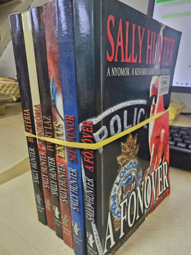 6db Sally Hunter k�tet, K�NYVMENT� AJ�NLAT: Hiszt�ria, Szindr�ma, Ivory l�z, Exitus, Sz�vdonor, A f�n�v�r