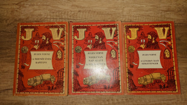 3 db Jules Verne-reg�ny: A l�ngban �ll� szigettenger, Nyolcvan nap alatt a F�ld k�r�l, A tizen�t �ves kapit�ny