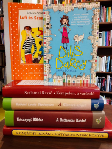 fj�s�gi irodalom 6 darabos K�NYVMENT� AJ�NLAT: Dilis Darcy, Lufi �s Szam�ca, Kempelen, a var�zsl�, A kincses-sziget, A rettenetes Kartal, M�ty�s-mond�k k�nyve