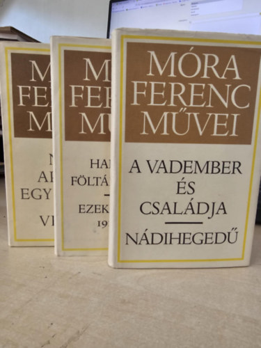 3db Mra Ferenc ktet, KNYVMENT AJNLAT: Hannibl feltmasztsa - Ezek az vek 1914-1933+ A vadember s csaldja-Ndiheged+ Ngy apnak egy lenya - Vreim