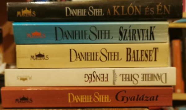 Danielle Steel k�nyvcsomag 5 db