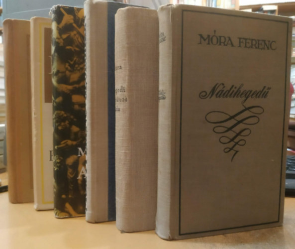 6 db M�ra Ferenc: N�diheged� + Szegedi tulip�nos l�da + Georgikon + Aranykopors� + N�gy ap�nak egy le�nya/V�reim + Di�b�l kir�lyfi/Kincskeres� kis k�dm�n