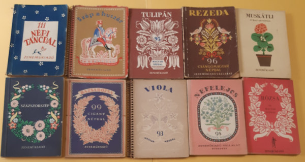 111 népi táncdal + Szép a huszár (katonadalok gyűjteménye) + Tulipán (95 magyar népdal) + Rezeda (96 csángómagyar népdal) + Muskátli - 97 magyar népdal + Százszorszép (100 magyar népdal) + Bazsarózsa (99 cigány népdal) + Viola - 9