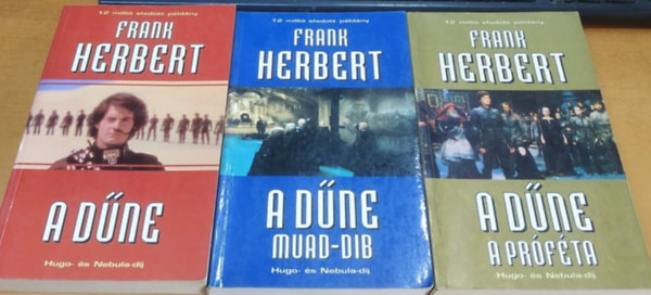 Frank Herbert - A D�ne I-III. (A D�ne, A D�ne: A pr�f�ta, A D�ne: Muad-Dib)