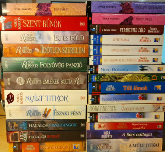 26db Nora Roberts k�nyvek.