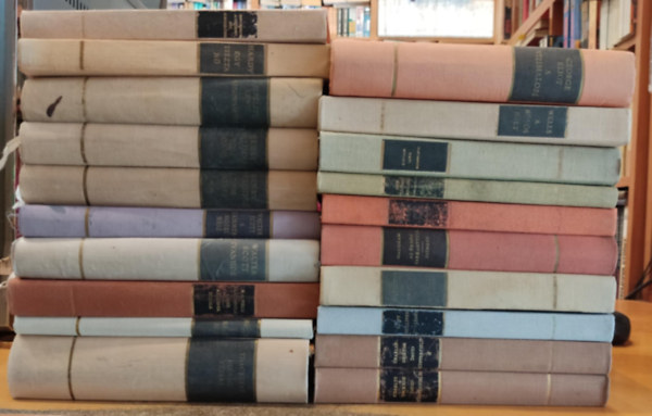 Jonathan Swfit, Charlotte Bront, Mark Twain, Jack London, Sinclair Lewis, Nathaniel Hawthorne, Thomas Hardy, Charles Dickens, William Makepeace Thackeray, Henry Fielding, Georg W.  Somerset Maugham - 20 db angol klasszikus: A Lammermoori nsz; Ivanhoe; A lthatatlan ember/Az istenek eledele; A skarlt bet; Hisg vsra; Tom Jones I-II.; Arrowsmith; A vzimalom; A bvs bolt; David Copperfield I-II; Gulliver utazsai