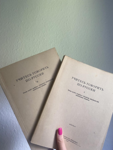 Orosz nyelvi tank�nyv feln�ttek iskol�nk�v�li tanfolyamai sz�m�ra I-II