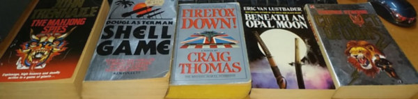 Douglas Terman, Craig Thomas, Eric Van Lustbader, Terence Strong John Trenhaile - Beneath an Opal Moon + Conflict of Lions + Firefox Down! + Shell Game + The Mahjong Spies (5 kötet)