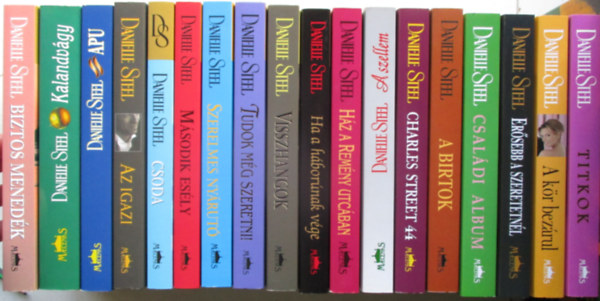 18 ktetes Danielle Steel gyjtemny (A Szellem, Hz a remny utcban, Ha a hbornak vge, Csaldi album, A birtok, Charles Street 44, Titkok, A kr bezrul, Ersebb a szeretetnl)