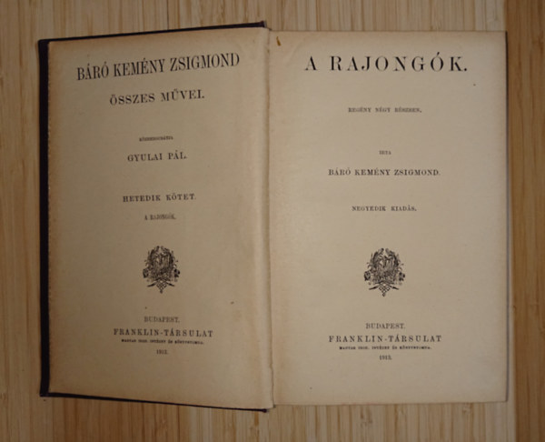 A rajong�k