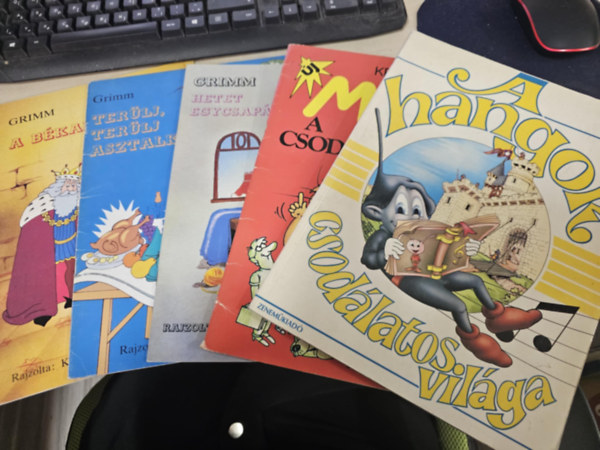 5db mesefzet: A hangok csodlatos vilga+ Micu a csodakandr+ Hetet egycsapsra+ Terlj, terlj asztalkn+A bkakirly